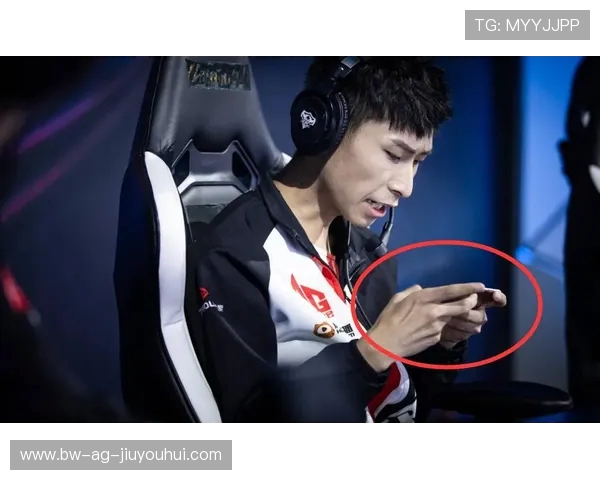 梦泪化身绿茵英雄以足球之名再现电竞传奇荣耀